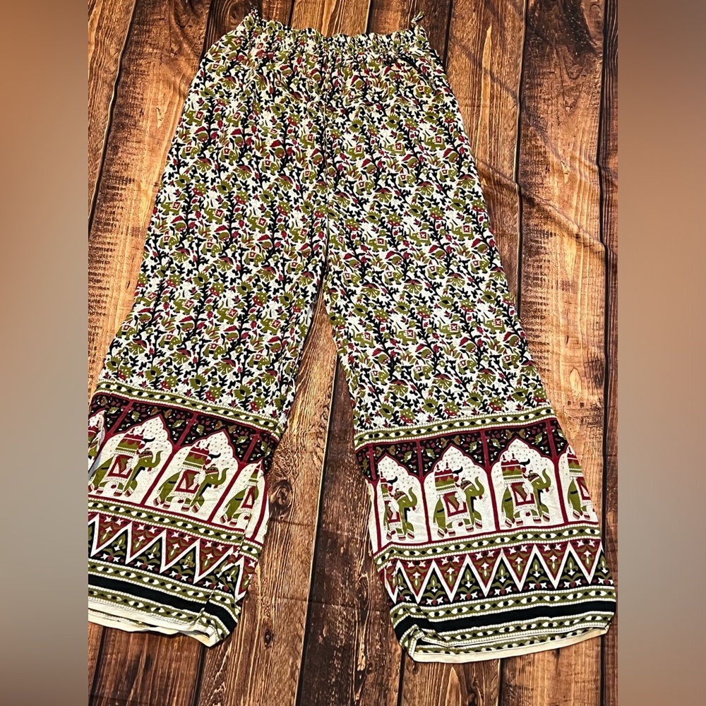 lose fitting, cinched waist, with Indian elephant print